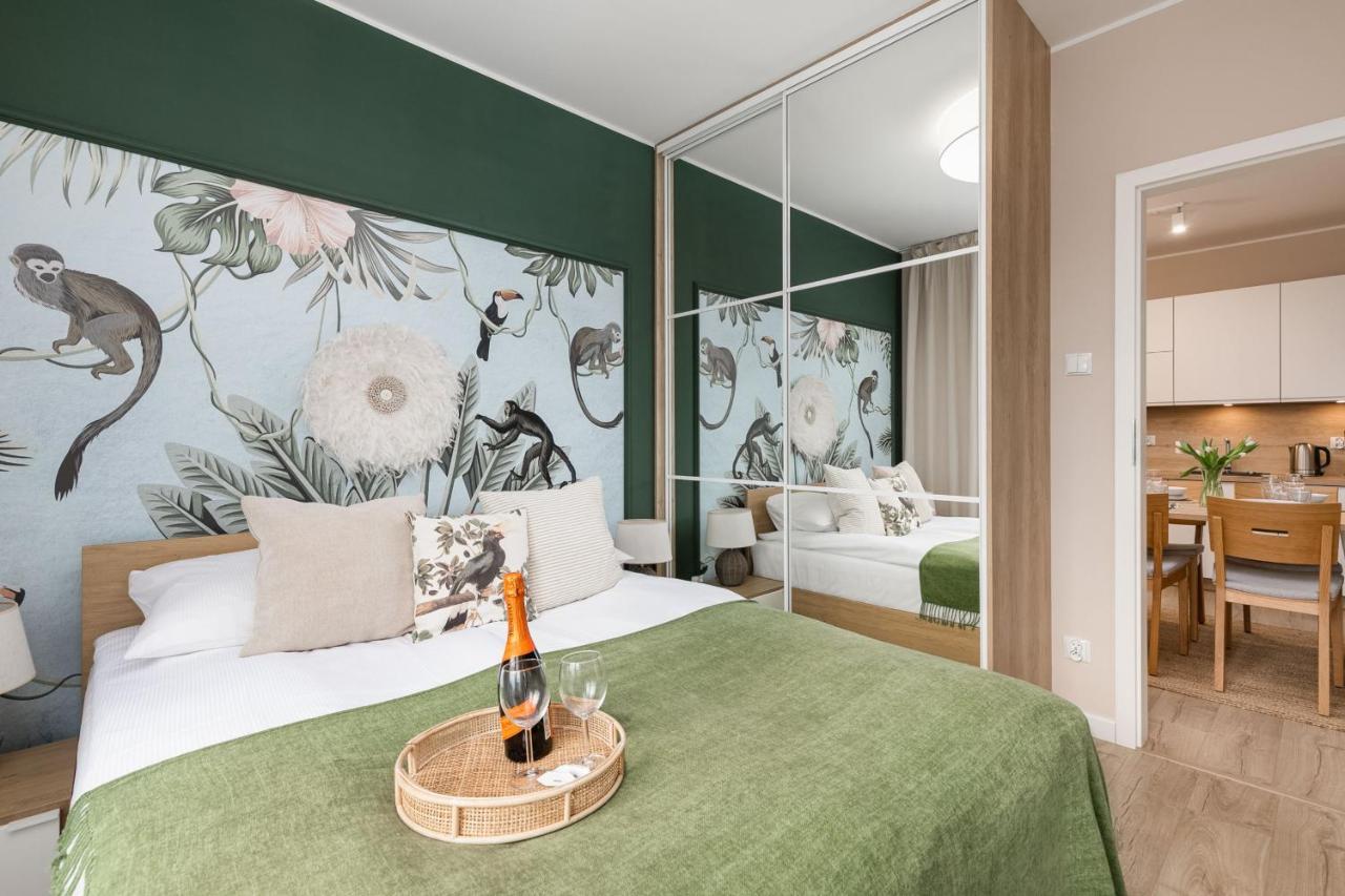 Luxurious Apartment Nadmorskie Tarasy Kolobrzeg By Renters Prestige Eksteriør billede