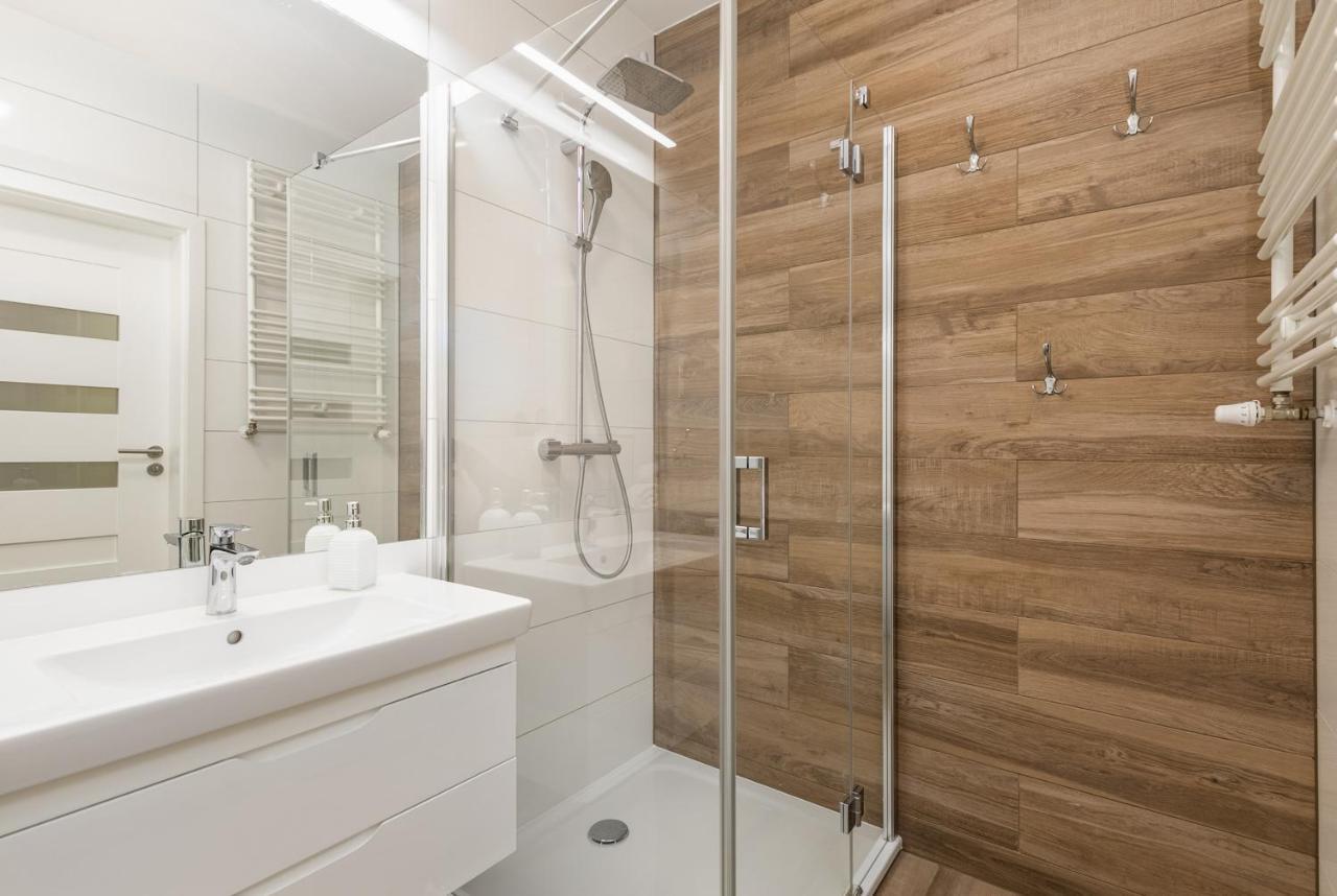 Luxurious Apartment Nadmorskie Tarasy Kolobrzeg By Renters Prestige Eksteriør billede