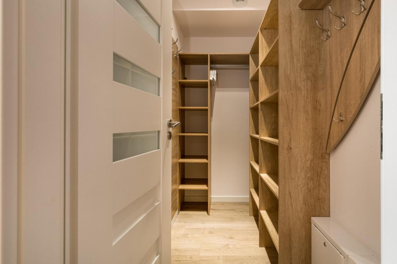 Luxurious Apartment Nadmorskie Tarasy Kolobrzeg By Renters Prestige Eksteriør billede