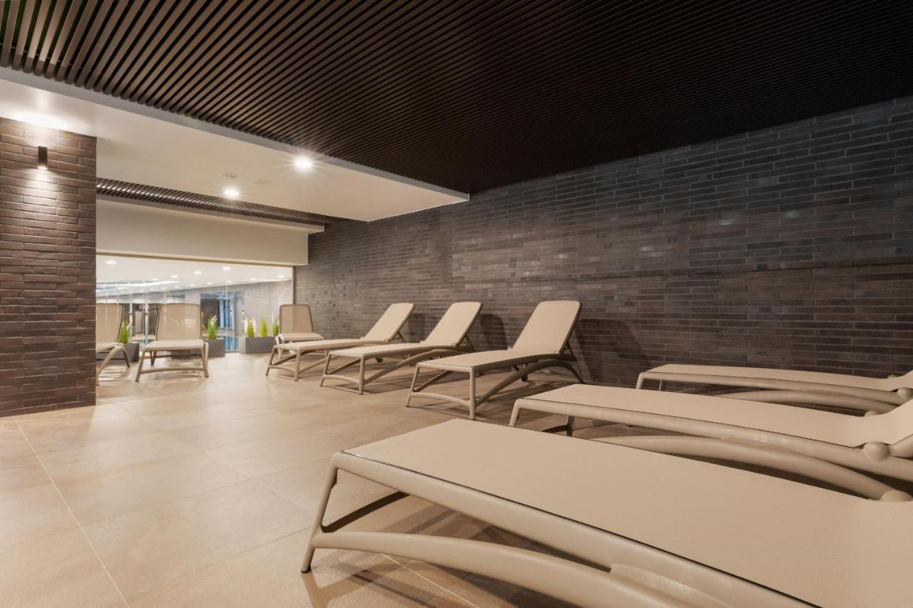 Luxurious Apartment Nadmorskie Tarasy Kolobrzeg By Renters Prestige Eksteriør billede